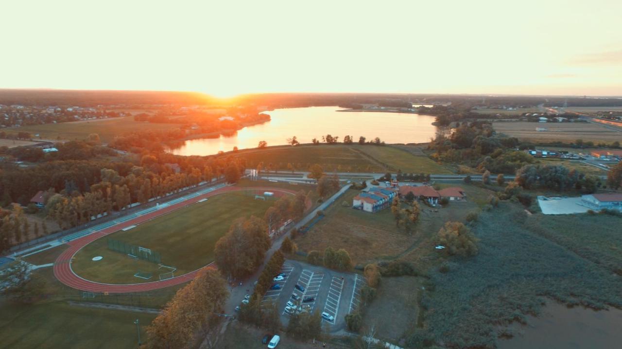Camping Oaza Błonie Kórnik Domki Standard Plus - 3 pokoje Exterior foto